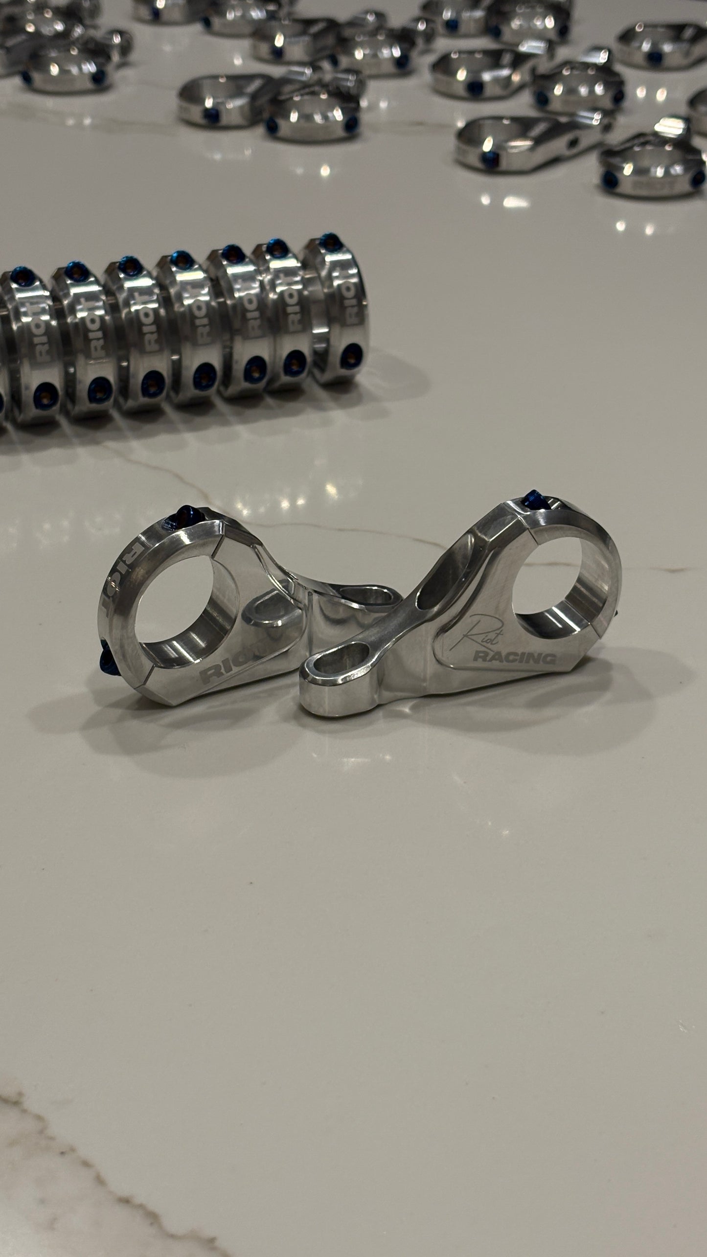 (PREORDER) Riot Direct Stem 31.8mm V2 (FREE TITANIUM STYLE BOLTS)