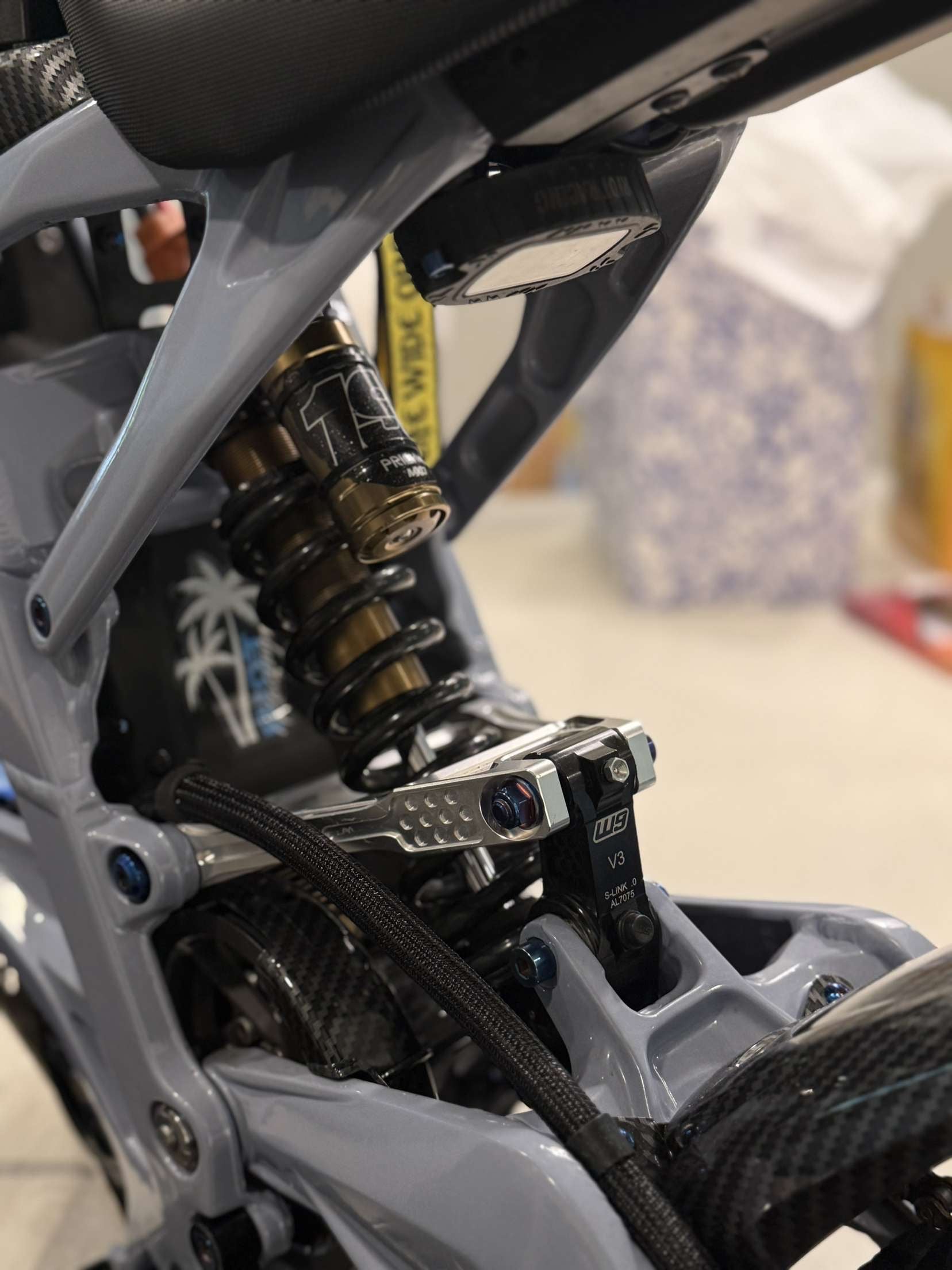 Riot GLOW (RGB Rock Light) DISCONTINUED MODEL WHEN SOLD OUT - Riot Racing