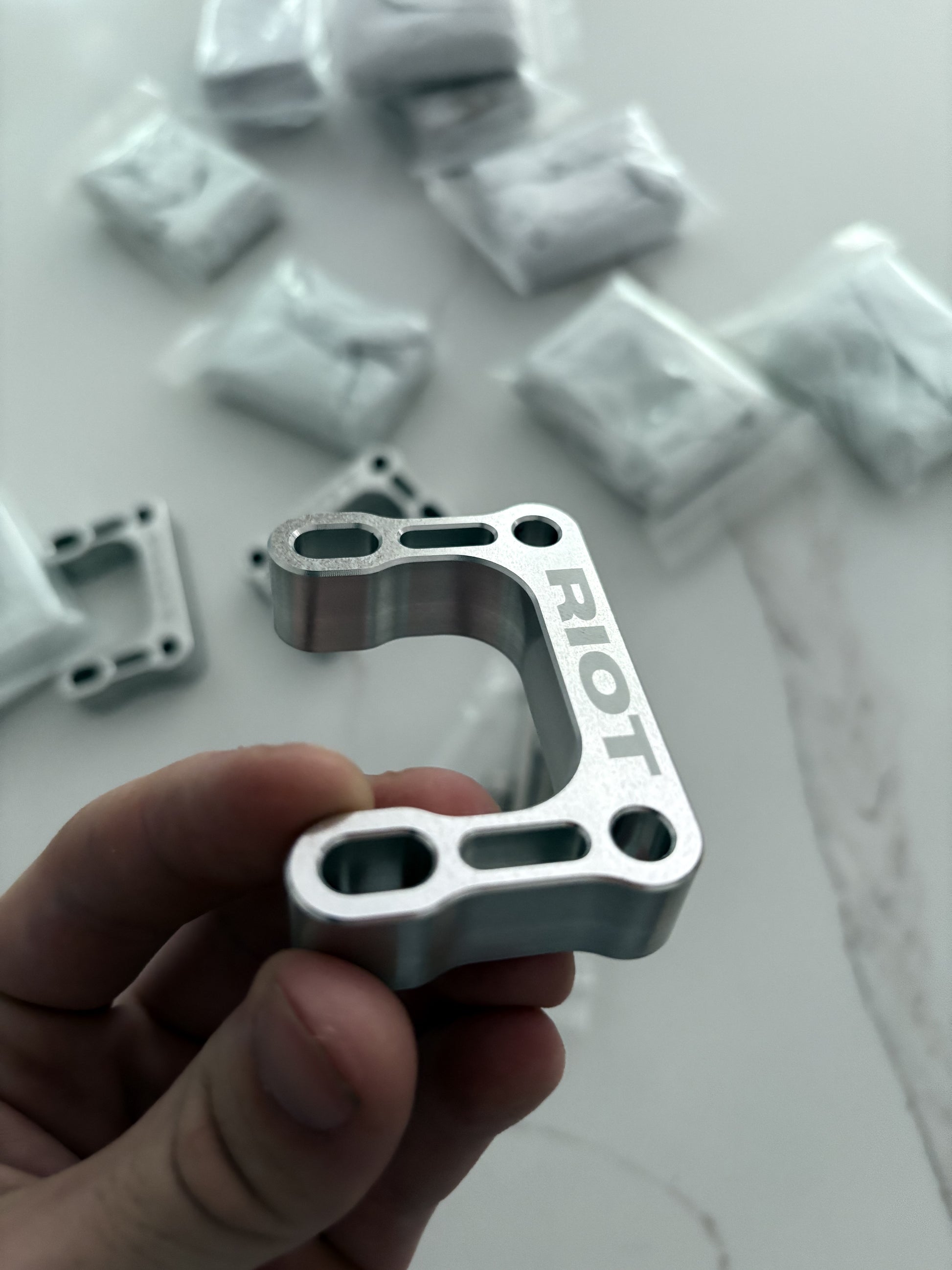 Riot 15MM riser - Riot Racing