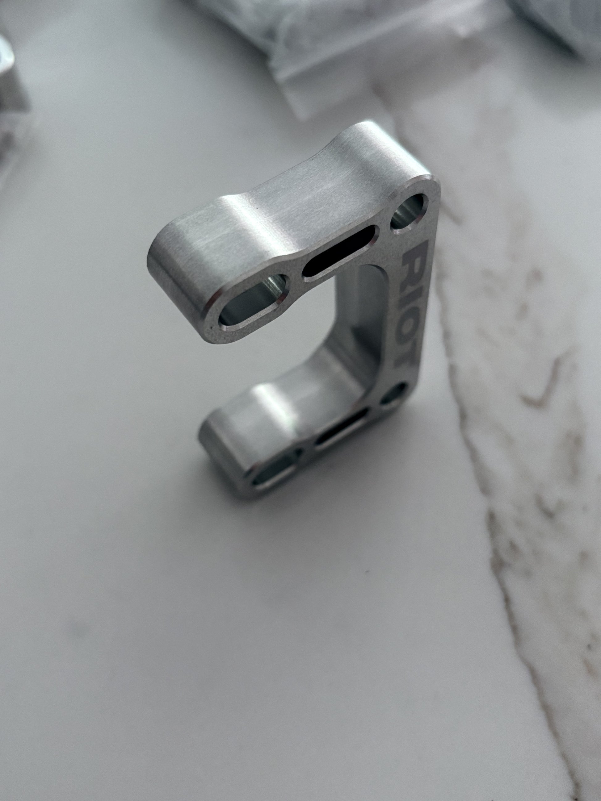 Riot 15MM riser - Riot Racing