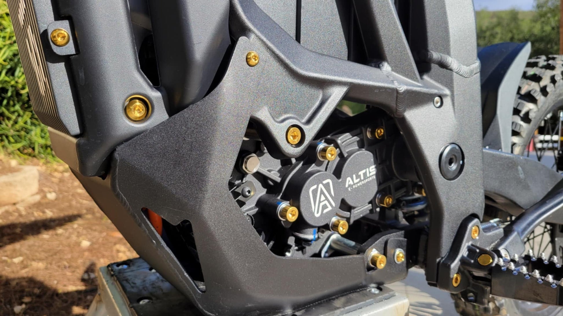 Titanium Full Body Kit - Altis Sigma - Riot Racing